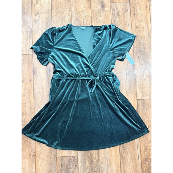 NEW Draper James Green Velvet Wrap Dress Size XL Short  Sleeve - Picture 8 of 15
